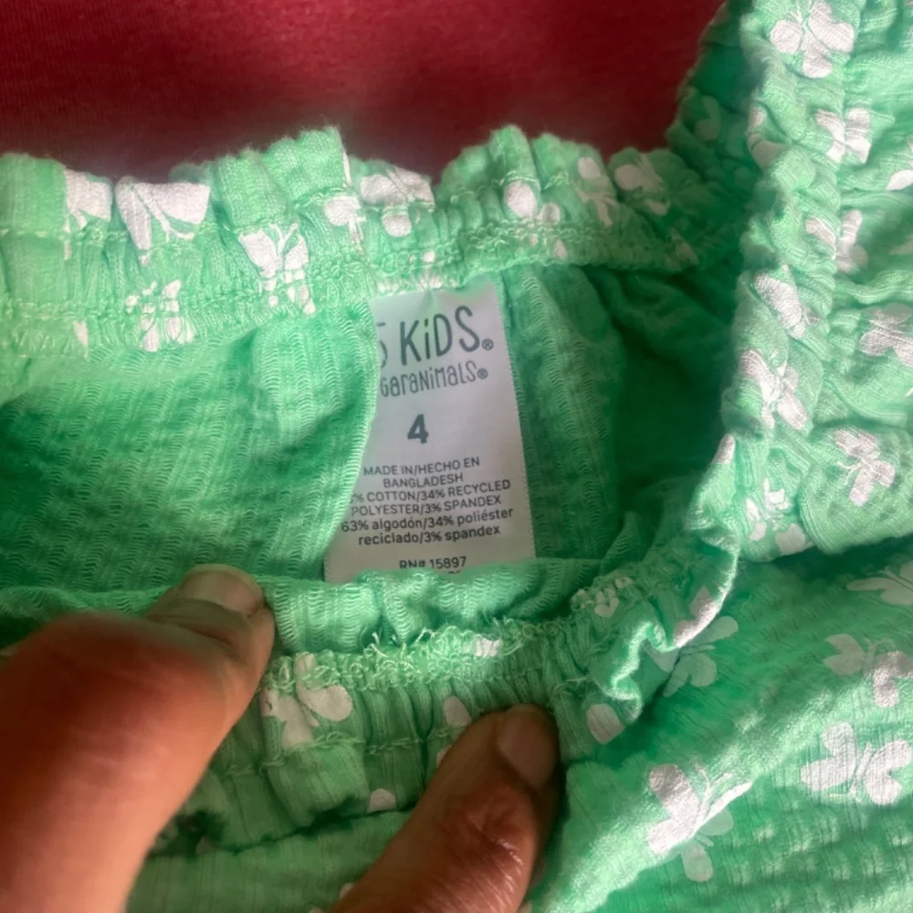 Short Set - Picture 3 of 5